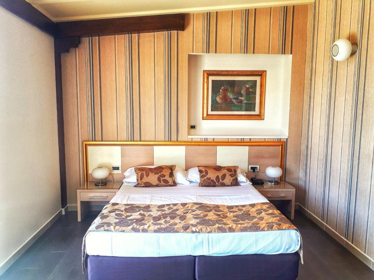 Hotel Le Chevalier Taormina Kültér fotó
